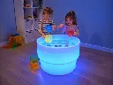 Groß (Fröhliches Wasserspiel im Abendlicht).webp