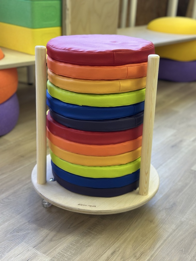 Sitzkissenwagen mit 12 Sitzkissen